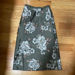Hashttag midi skirt